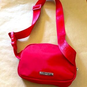 Madden Girl Red Nylon Crossbody Adjustable Belt Bag Zippered Pockets Athletic